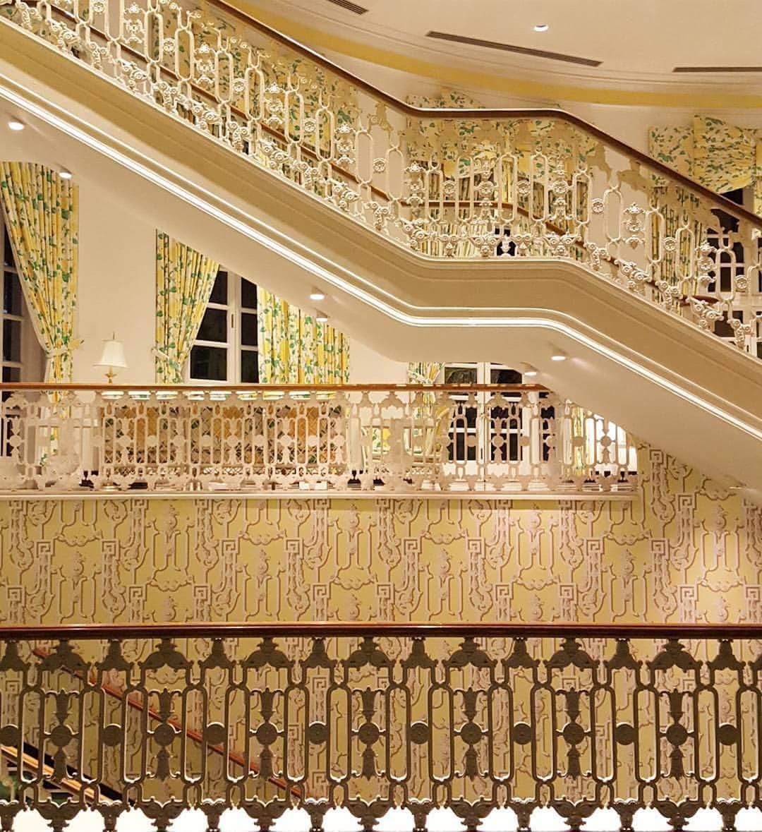 Colonial Lounge Area Colonial Lounge Area